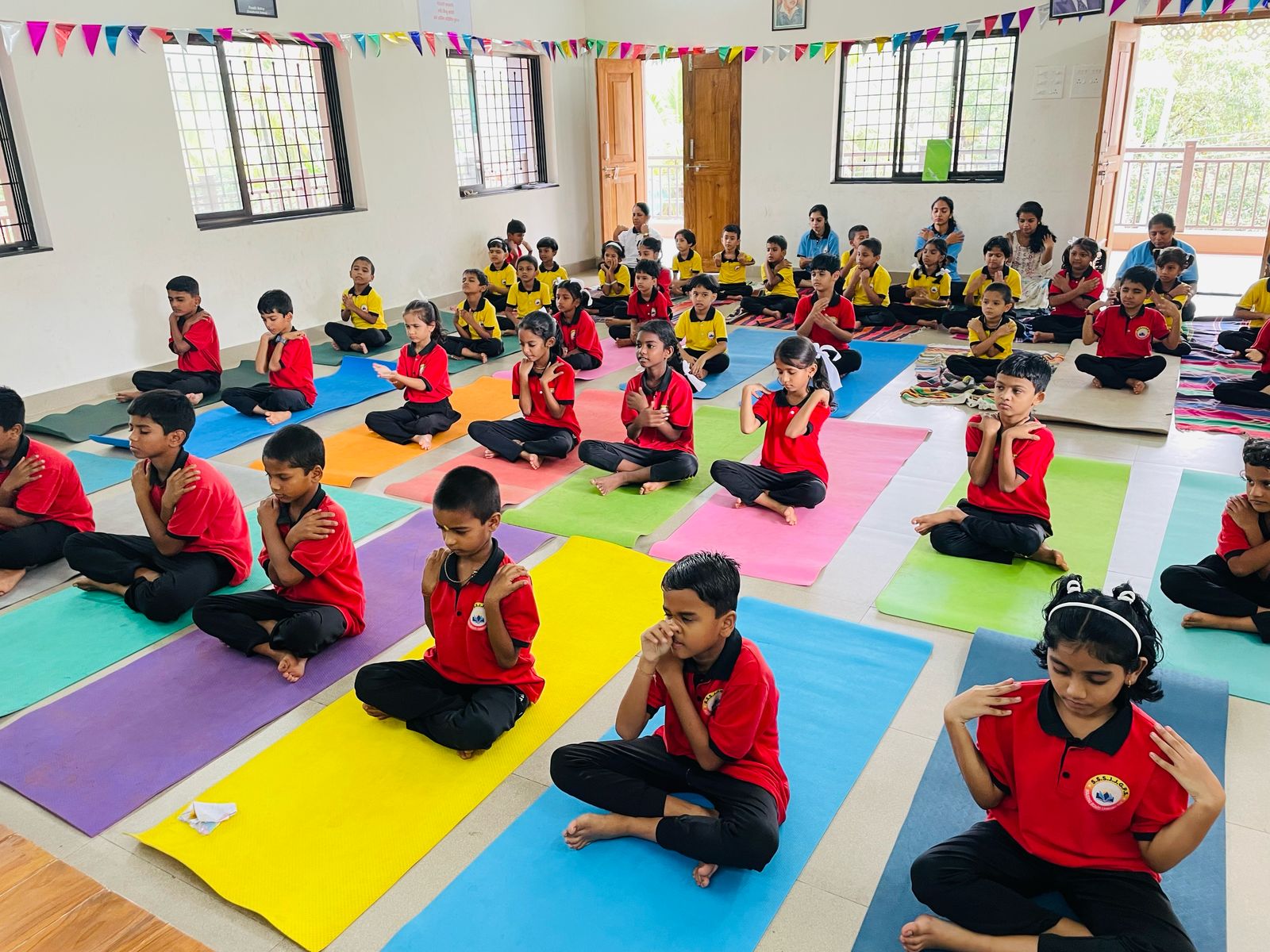 Lok Kalp Foundation Hosts Yoga Awareness Session for Students at Sakhli Government Primary School