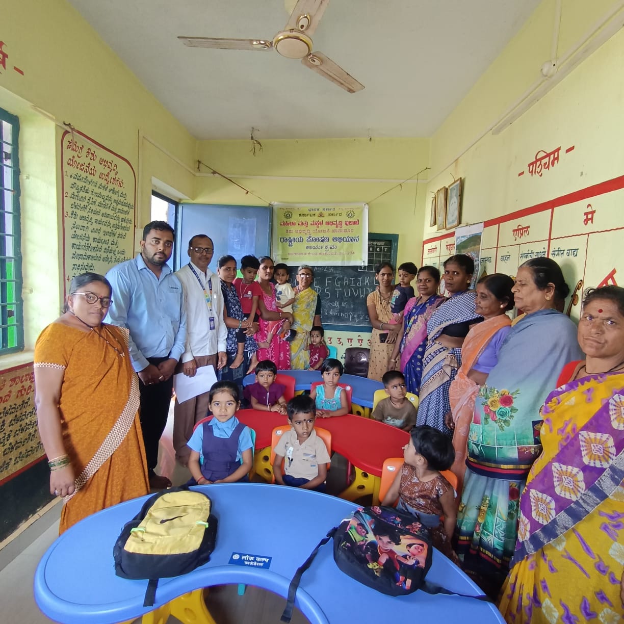 lok-kalp-foundation-donates-furniture-kankumbi-anganwadi-schools-2